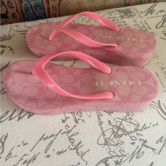 Coach Pink Lynn Platform Rubber Flip Flops - EUC - Picture 2 of 8
